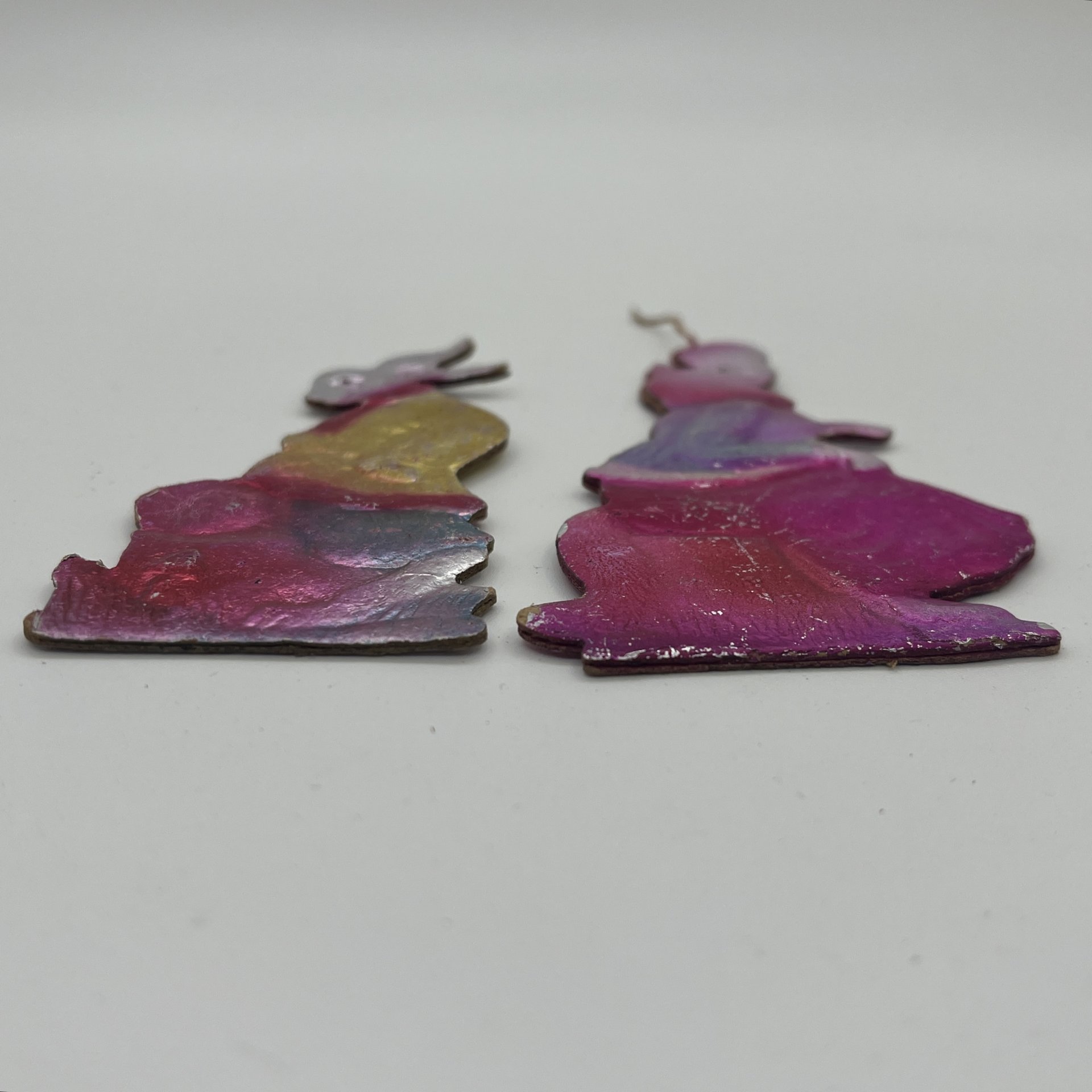 Набор из двух винтажных ёлочных игрушек по мотивам сказки "Колобок", картон, штамповка, аэрография, СССР, 1960-1980 гг.