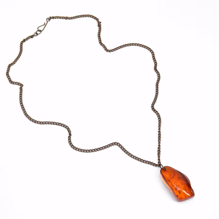 Кулон (подвеска) из янтаря, металл (цепочка), СССР, 1970-1990 гг.