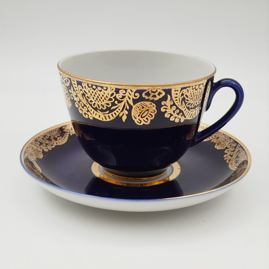 Пара чайная  "Золотая фриз", фарфор, крытье кобальтом, золочение, Ленинградский фарфоровый завод (ЛФЗ), СССР, 1960-1970 гг.