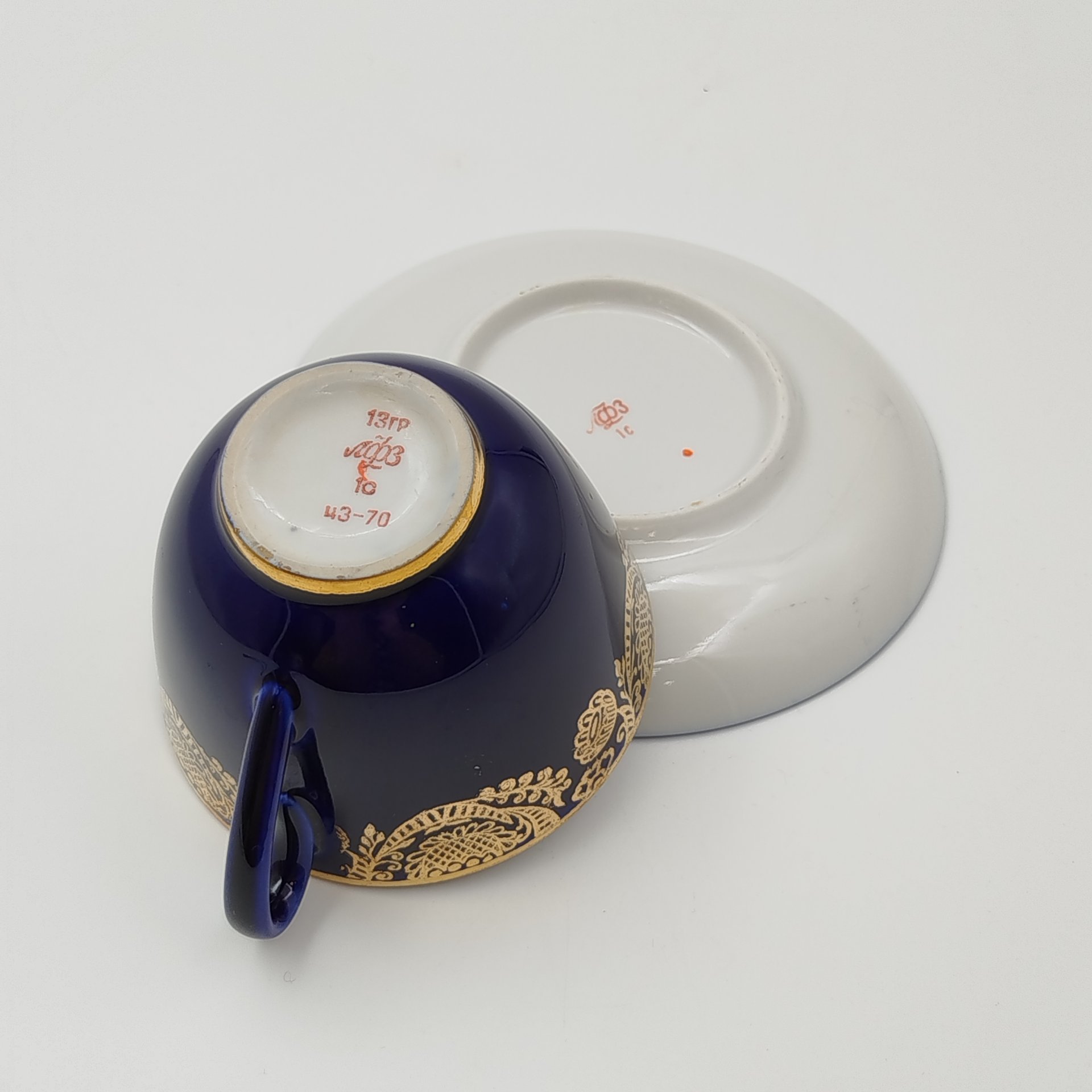 Пара чайная  "Золотая фриз", фарфор, крытье кобальтом, золочение, Ленинградский фарфоровый завод (ЛФЗ), СССР, 1960-1970 гг.