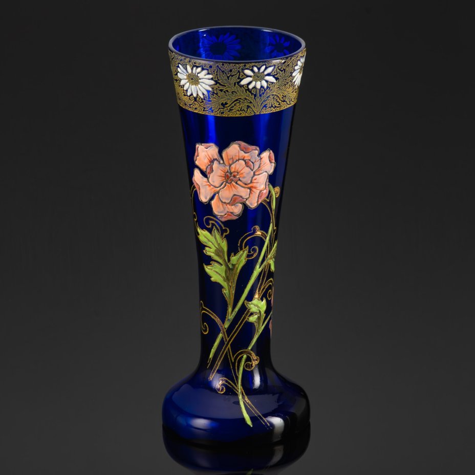 Ваза кобальтового цвета с флоральным декором, выполненная в стилистике Legras et C. (Легра и Ко), стекло, полихромные эмали, Франция, 1920-1930 гг.