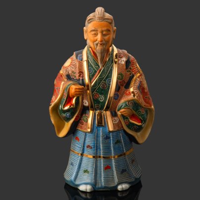 Статуэтка "Дзё" (尉, «старик») из легенды о Такасаго (高砂), фарфор, роспись,золочение, Япония, 1980-1990 гг.