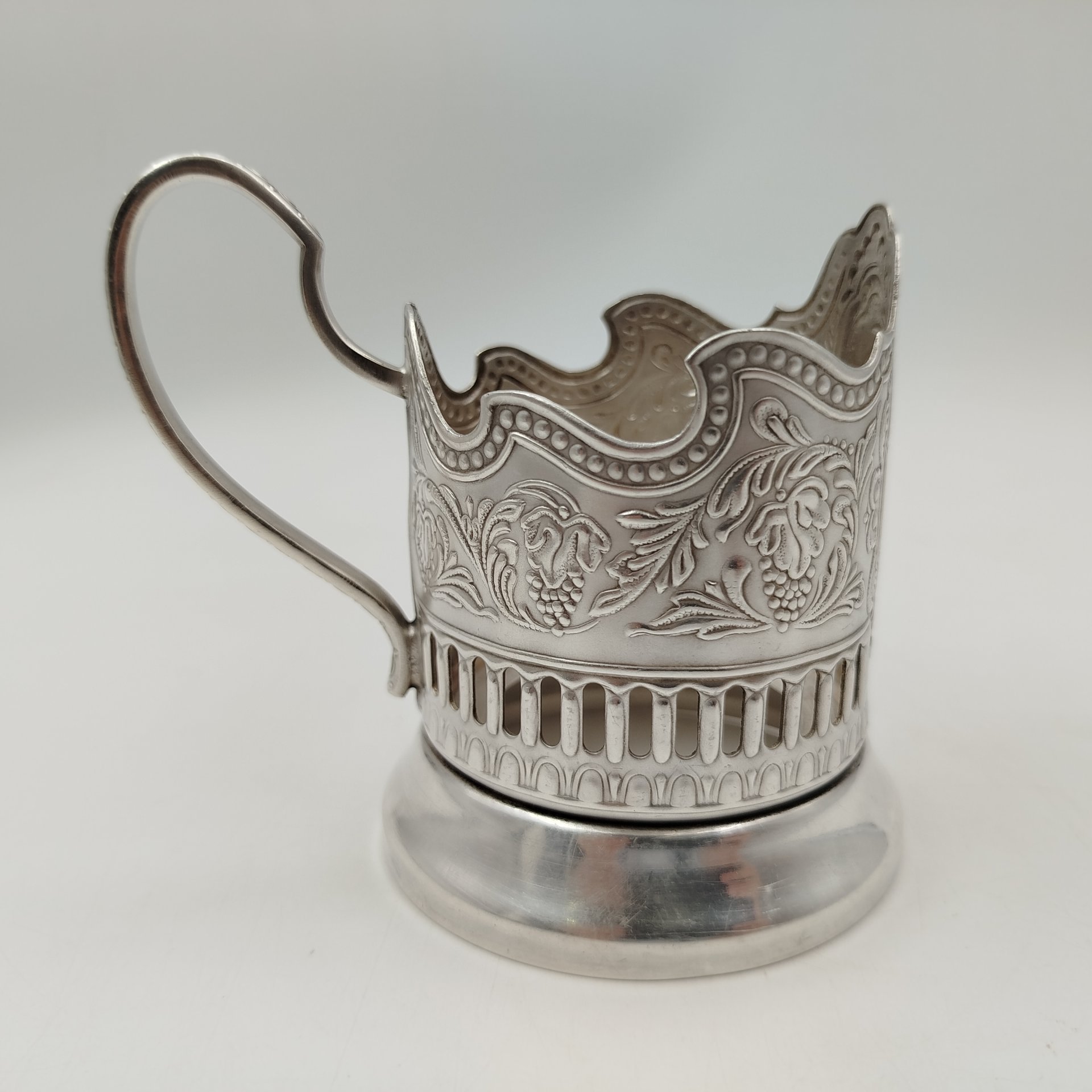 Подстаканник "Советский космос", мНЦ (медь-никель-цинк), Кольчугинский завод цветных металлов, СССР, 1960-1980 гг.