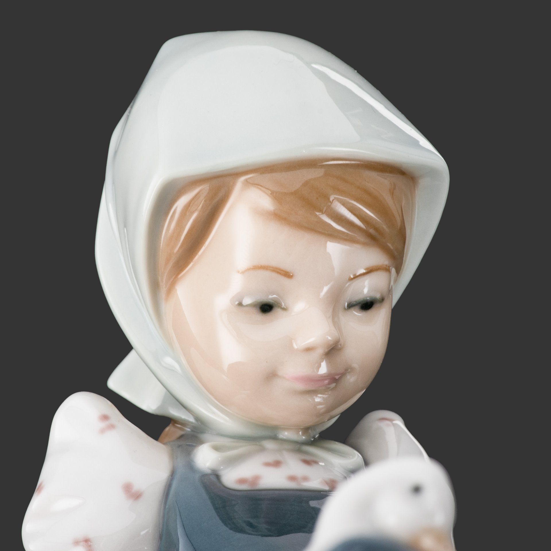 Статуэтка "My Hungry Brood" ("Мой голодный выводок"), скульптор Juan Huerta, фарфор, роспись, Lladro, Испания, 1979 г.