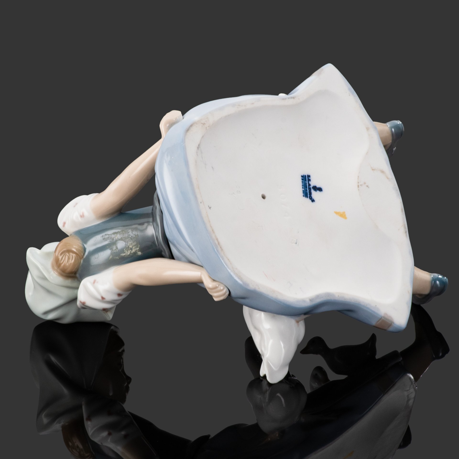 Статуэтка "My Hungry Brood" ("Мой голодный выводок"), скульптор Juan Huerta, фарфор, роспись, Lladro, Испания, 1979 г.