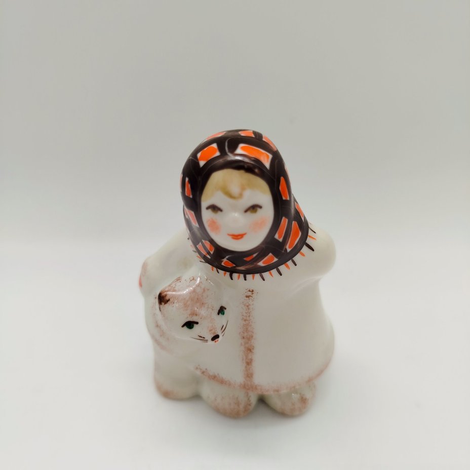 Статуэтка "Даренка с Муренкой", автор С. Синявская, Сысертский завод керамических изделий