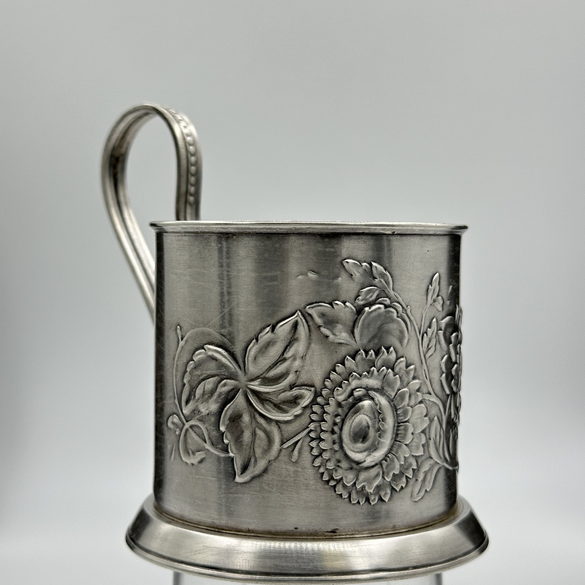 Подстаканник "Подсолнух", мНЦ (медь-никель-цинк), Мстерская художественная фабрика  «Ювелир», СССР, 1962 г., Мстерская художественная фабрика  «Ювелир»