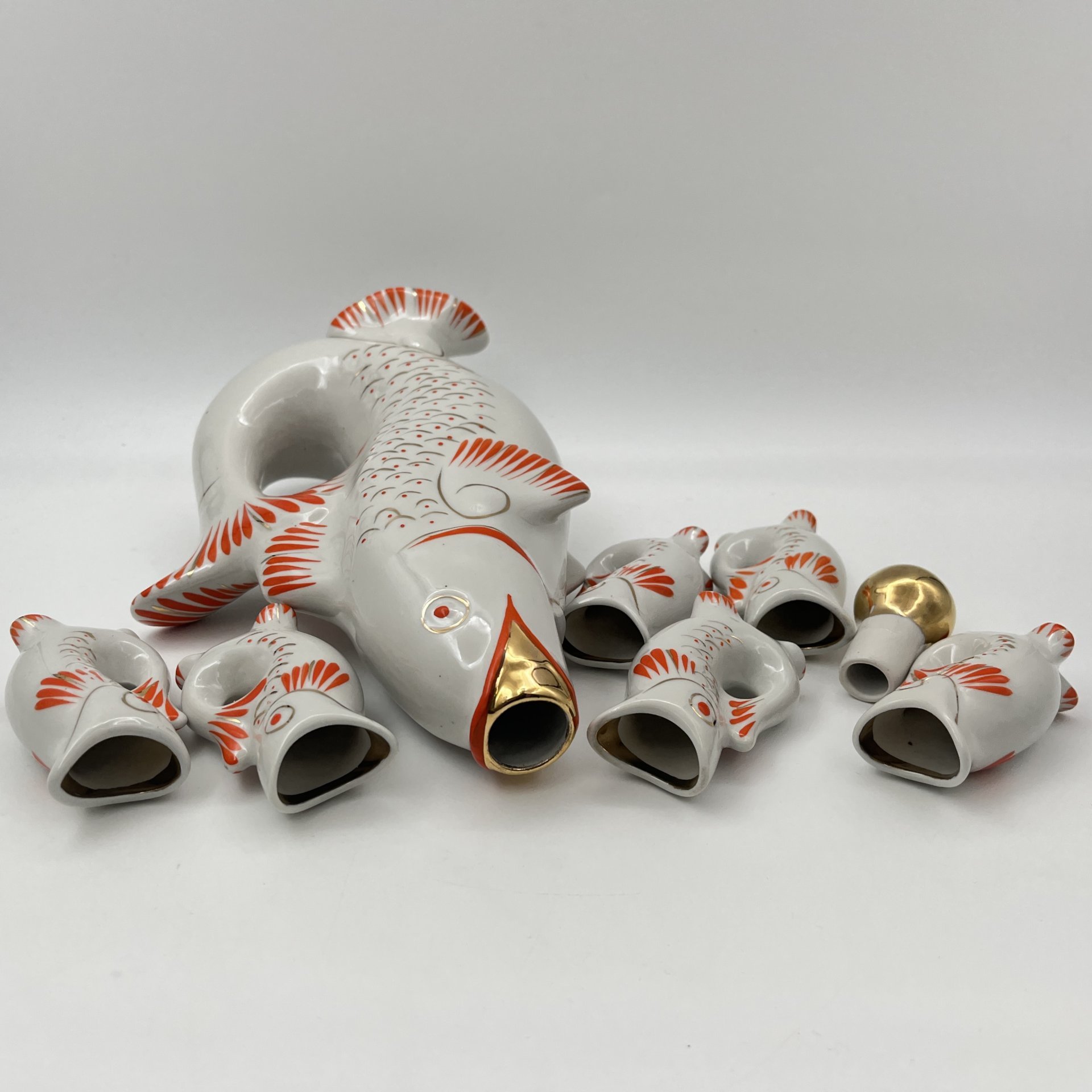 Набор для крепких напитков "Рыба" (штоф и 6 стопок), автор М.Д. Барамидзе