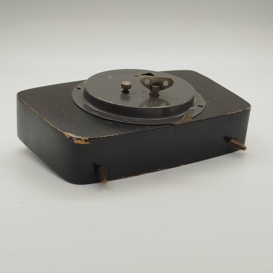 Часы настольные "Маяк", дерево, латунь, лак, Сердобский часовой завод «Маяк», СССР, 1960-1970 гг.