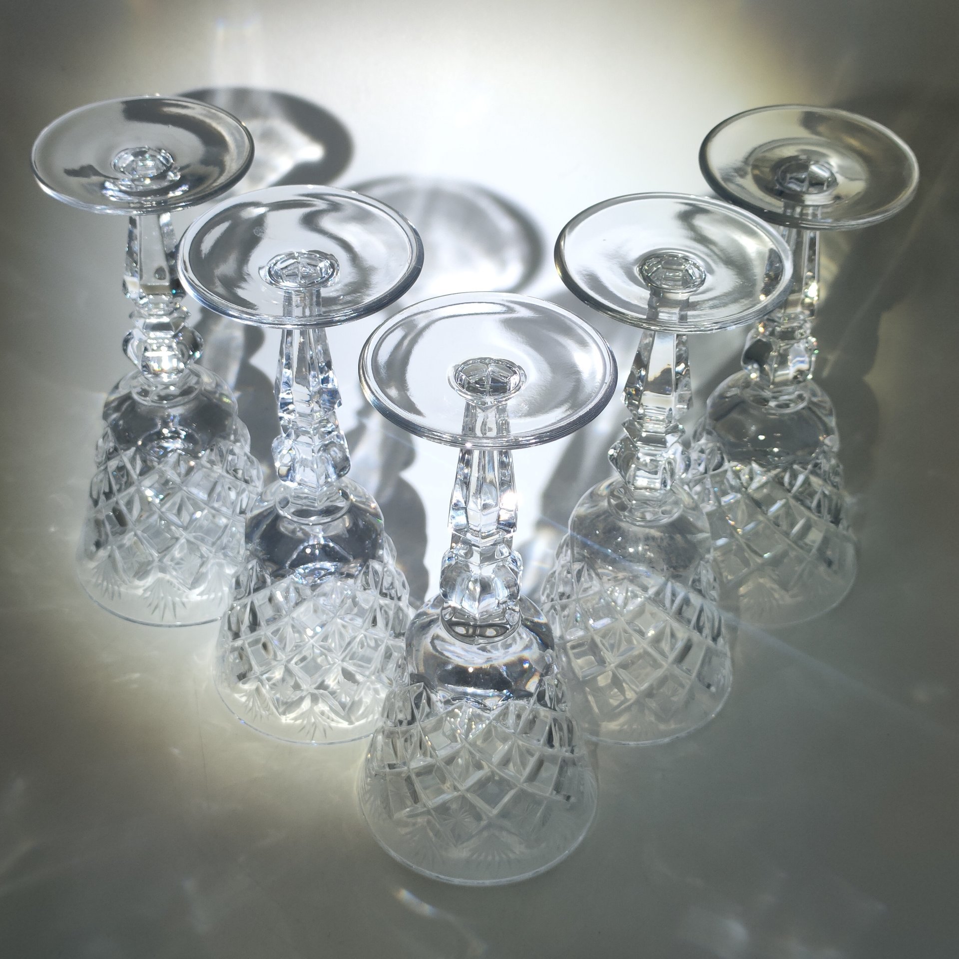 Набор бокалов на 5 персон с резным геометрическим декором, хрусталь, алмазная грань, СССР, 1970-1990 гг.