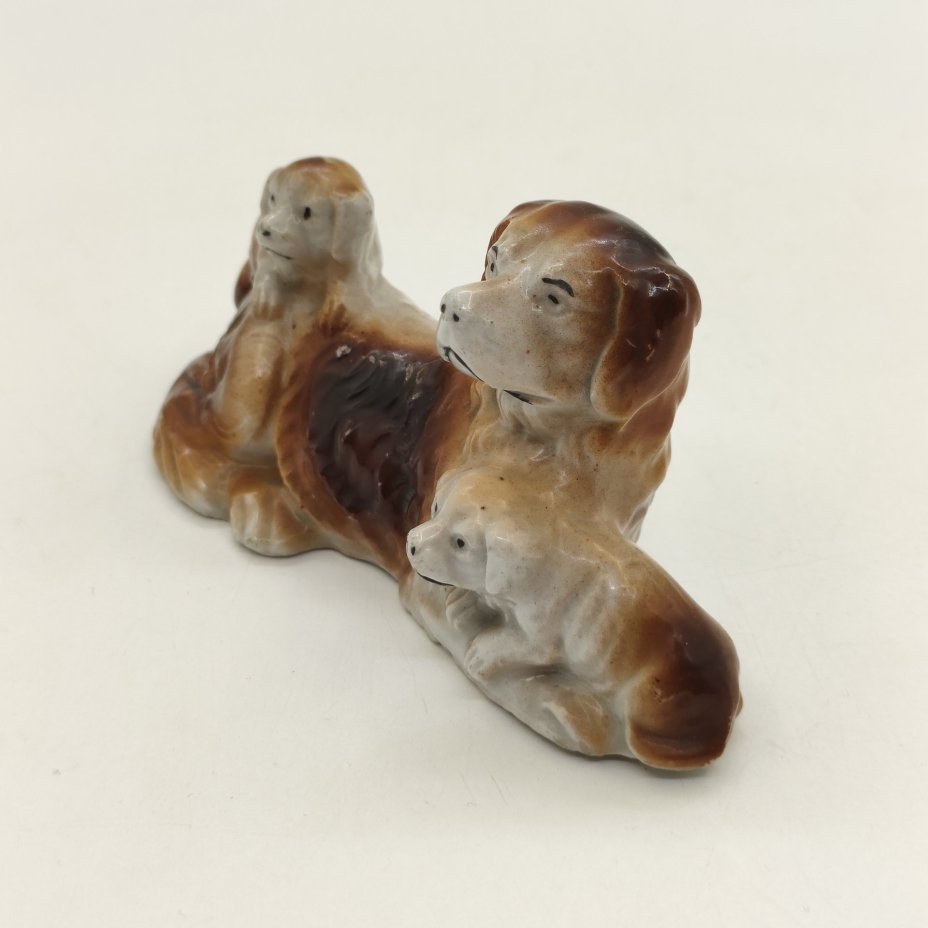 Статуэтка "Собака с щенятами"