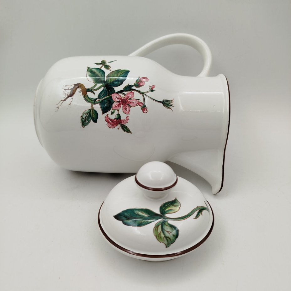 Кофейник "Menyanthes trifoliata" ("Вахта трёхлистная"), серия "Botanica", фарфор, деколь, Villeroy & Boch, Люксембург, 1980-2000 гг.