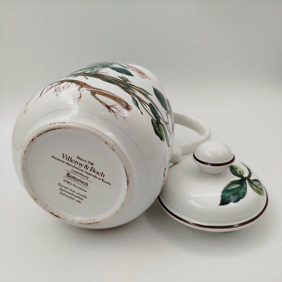 Кофейник "Menyanthes trifoliata" ("Вахта трёхлистная"), серия "Botanica", фарфор, деколь, Villeroy & Boch, Люксембург, 1980-2000 гг.