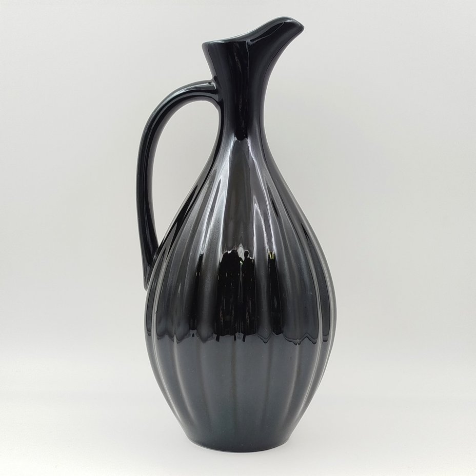 Кувшин с рифленым туловом, керамика, глазурь, СССР, 1970-1990 гг.