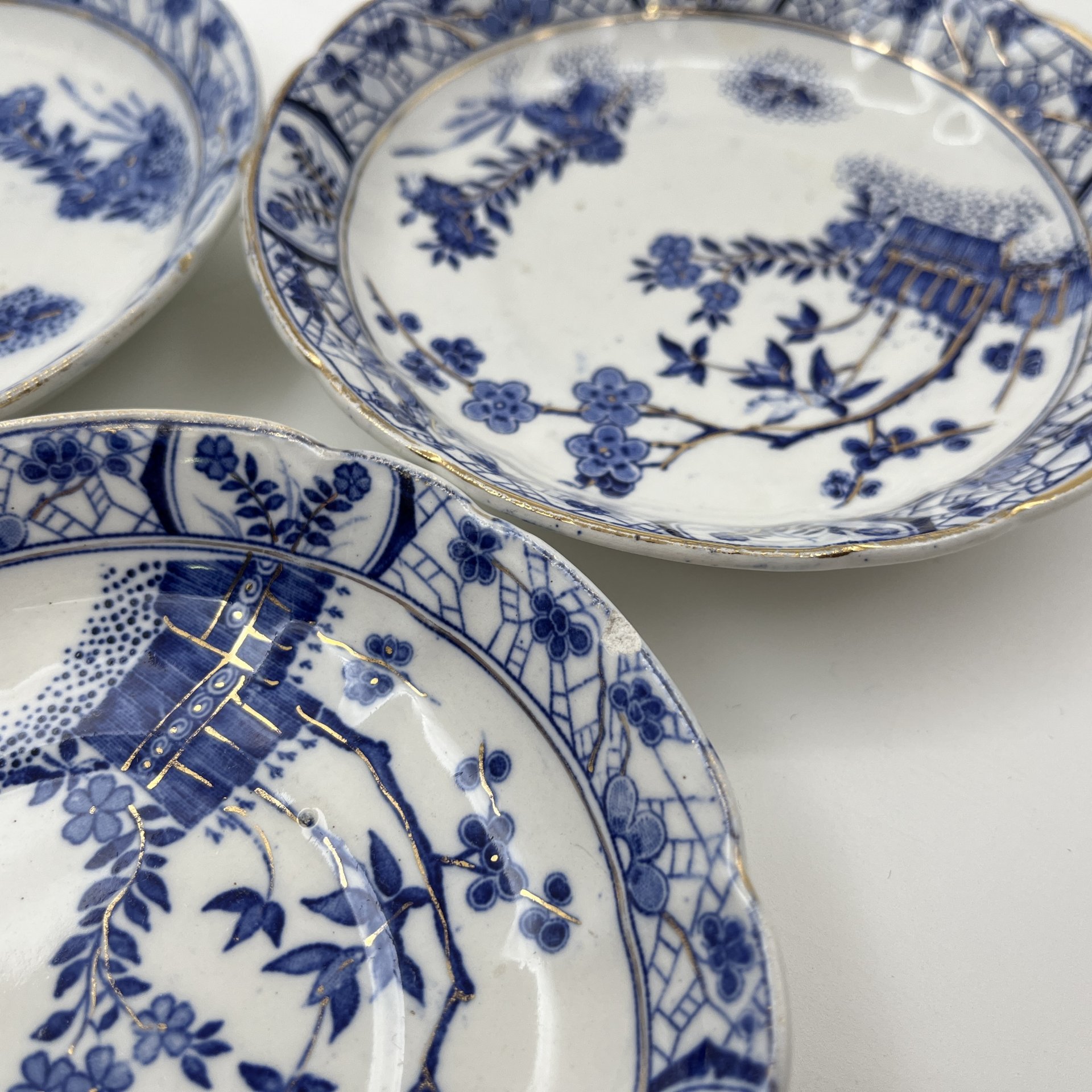 Набор из 8-ми десертных тарелок (блюдец) в азиатском стиле, Petrus Regout Maastricht