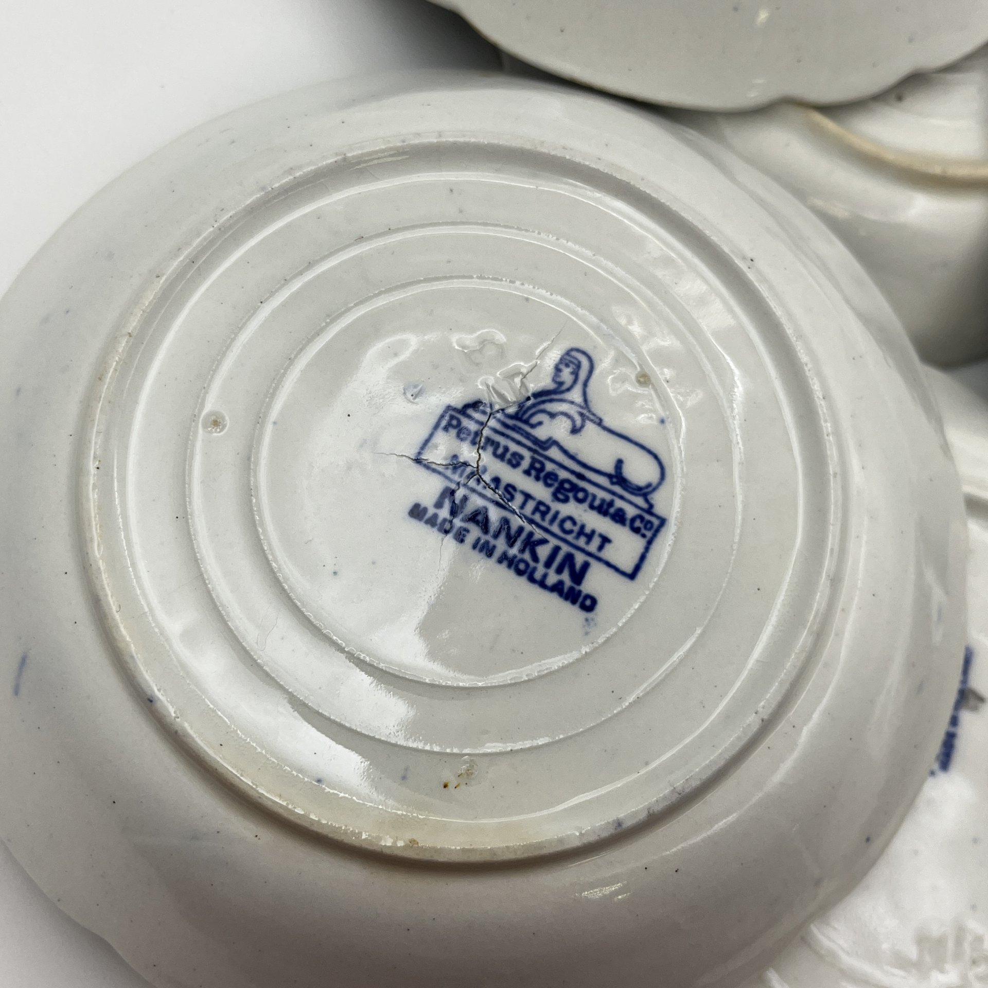 Набор из 8-ми десертных тарелок (блюдец) в азиатском стиле, Petrus Regout Maastricht