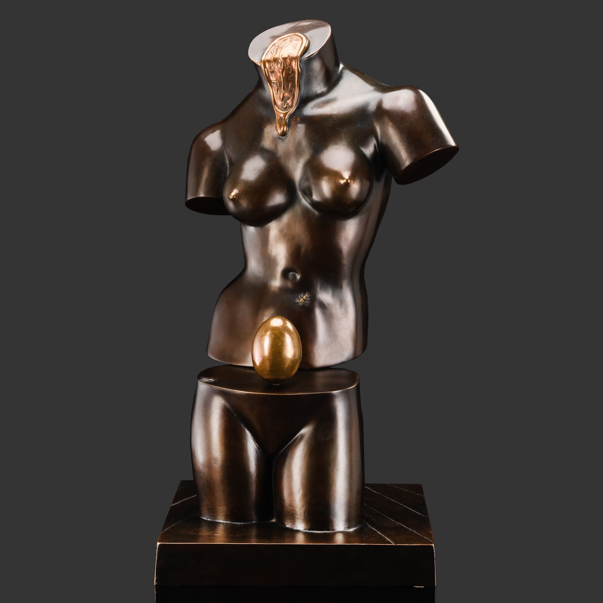 [Экспертное заключение Е.Ю. Ельковой НИНЭ им. П.М. Третьякова] Скульптура "Космическая Венера" по образцу 1984 г., скульптор Сальвадор Дали (1904-1989 гг.),  № 311/350,  Литейная фирма "Jemelton", бронза, литье, полировка, коричневая и темная патинировка, сварка, монтирование, Италия, 1990-2000 гг.