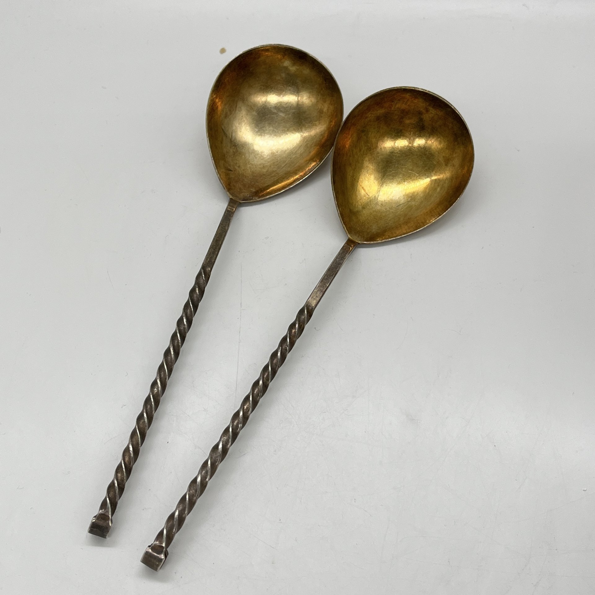 Две салатные ложки с витыми ручками, мНЦ (медь-никель-цинк), Таллинский ювелирный завод, СССР, 1960-1990 гг.