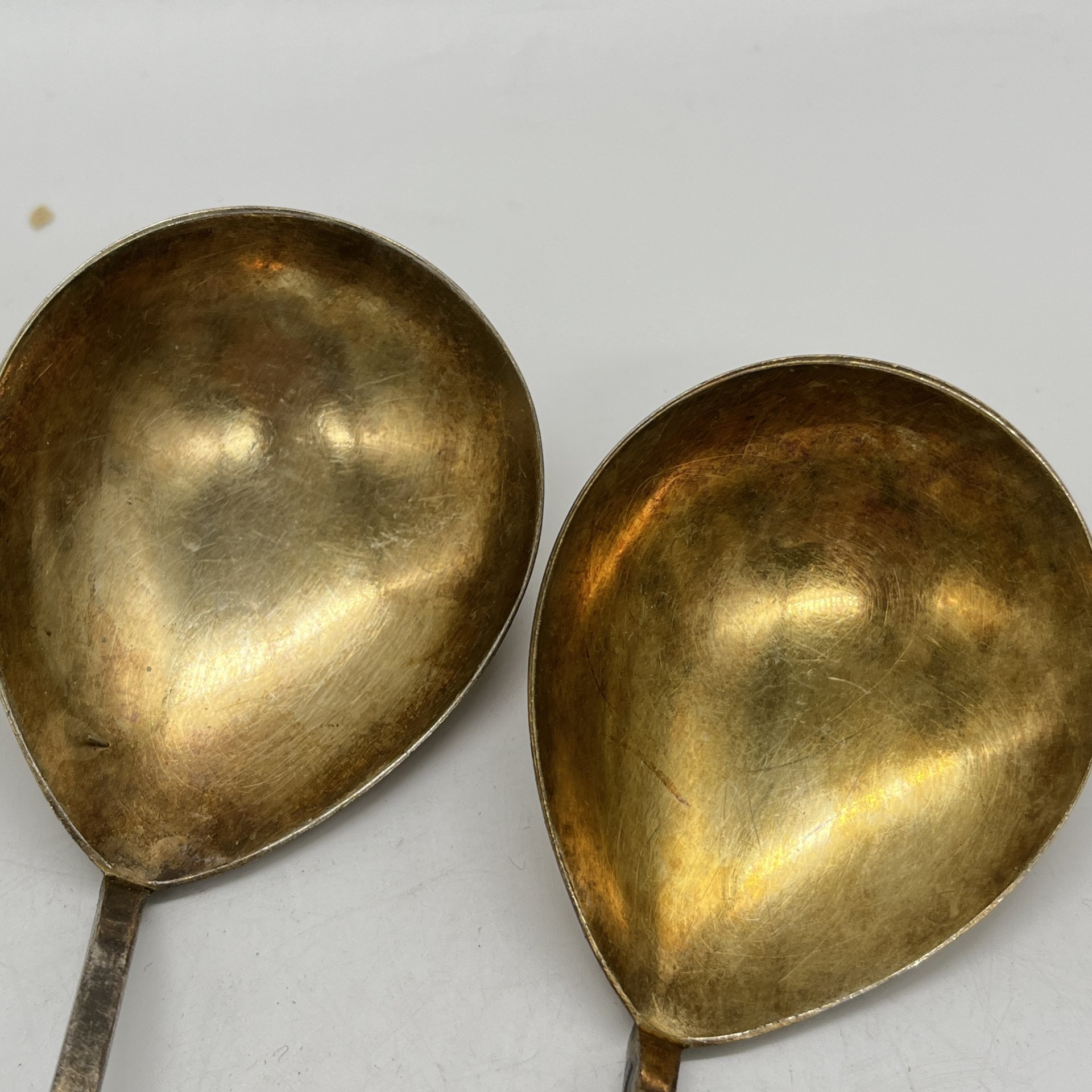 Две салатные ложки с витыми ручками, мНЦ (медь-никель-цинк), Таллинский ювелирный завод, СССР, 1960-1990 гг.