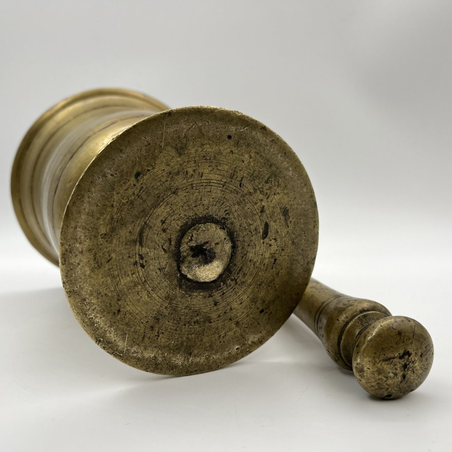 Ступа на ножке (в комплекте с пестиком)