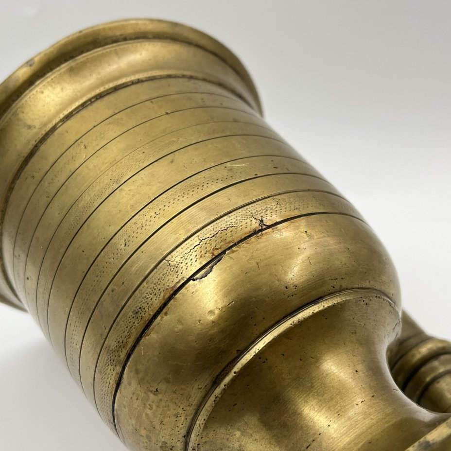 Ступа на ножке (в комплекте с пестиком)