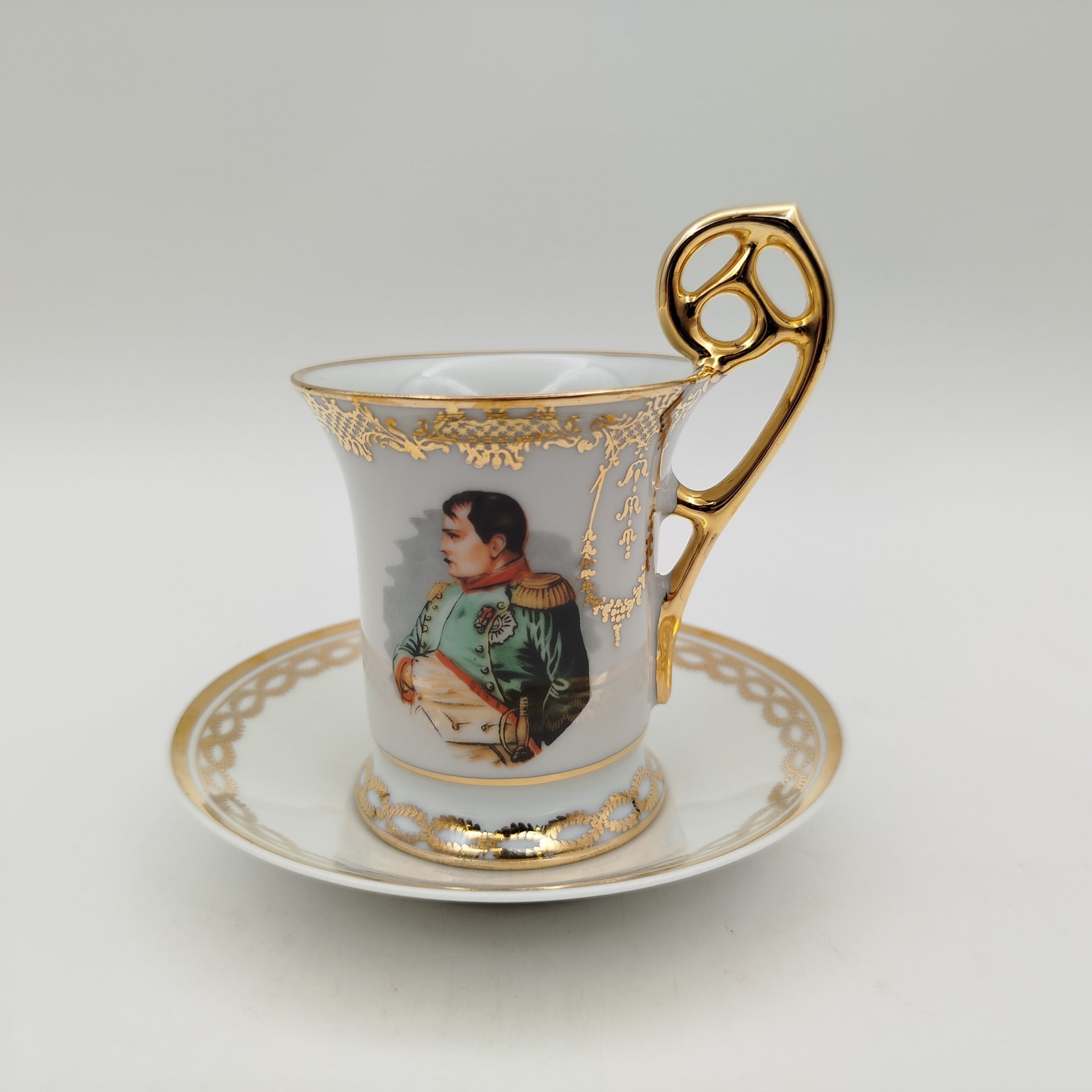 Кофейная пара в стиле ампир "Наполеон", фарфор, деколь, золочение, Limoges Castel, France, Франция, 1945-1967 гг., Limoges Castel