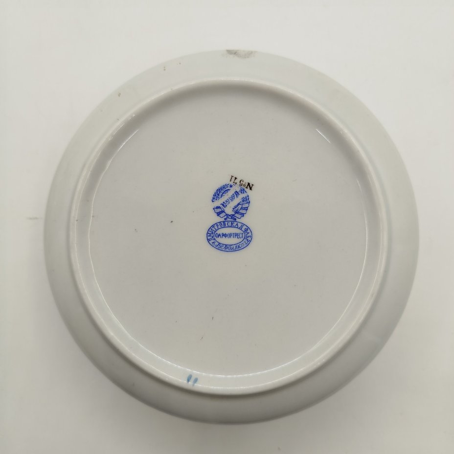 Конфетница с растительным декором, фарфор, золочение, деколь с подрисовкой, Дмитровский фарфоровый завод (ДФЗ Вербилки), СССР, 1917-1940 гг.