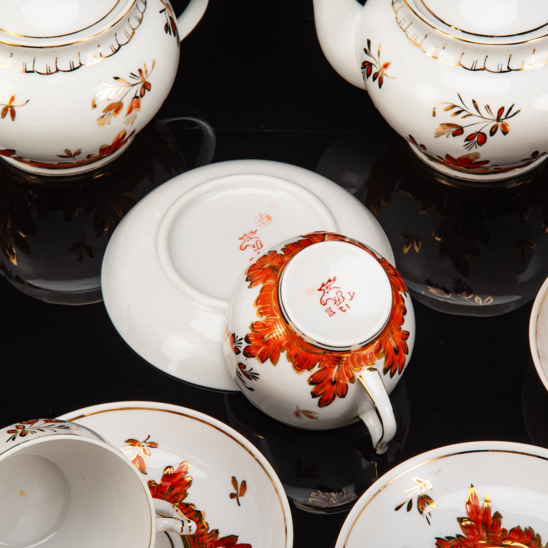 Сервиз "Барбарис" на 6 персон (14 предметов), фарфор, деколь, золочение, роспись, Дмитровский фарфоровый завод (ДФЗ Вербилки), СССР, 1965-1991 гг.