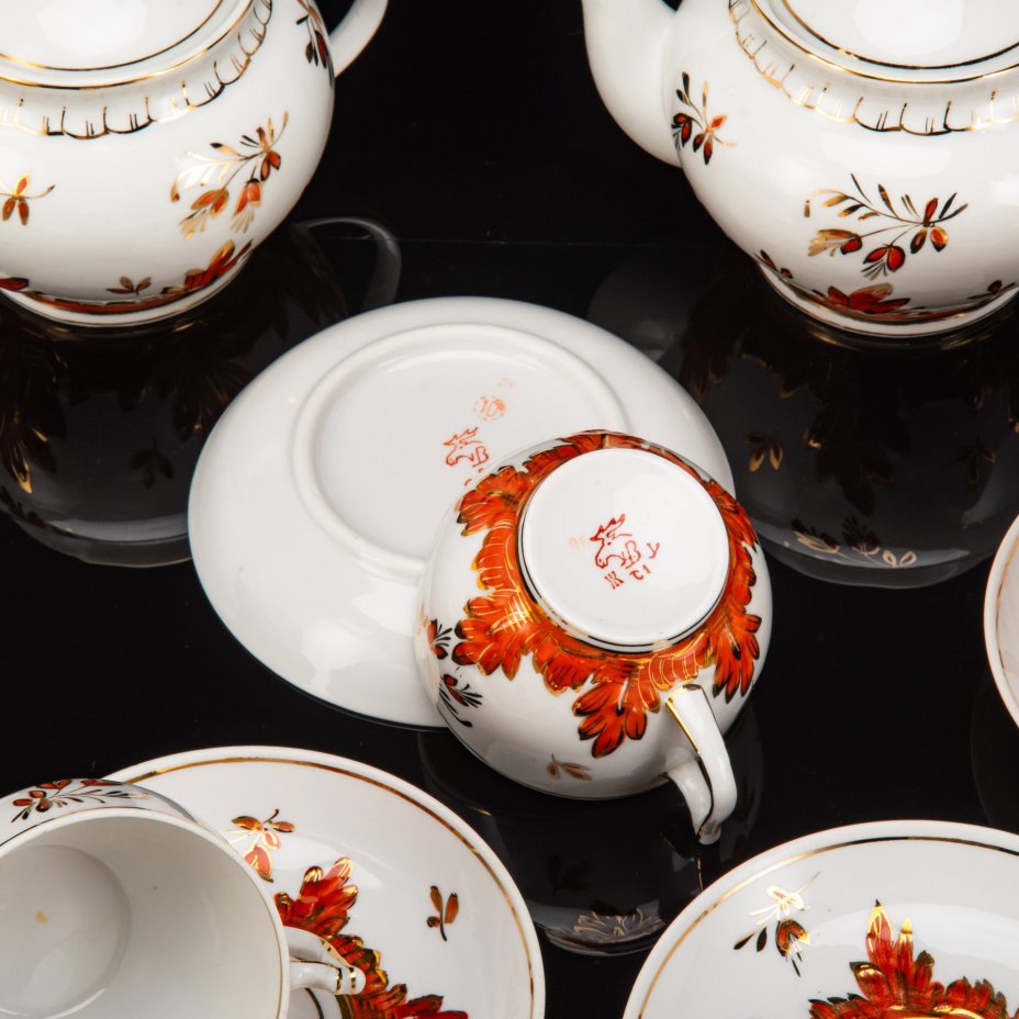 Сервиз "Барбарис" на 5 персон (13 предметов), фарфор, деколь, золочение, роспись, Дмитровский фарфоровый завод (ДФЗ Вербилки), СССР, 1965-1991 гг.