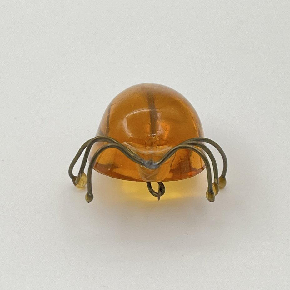 Брошь винтажная "Паук", янтарь, латунь, золочение, Калининградский янтарный комбинат, СССР, 1987-1992 гг.