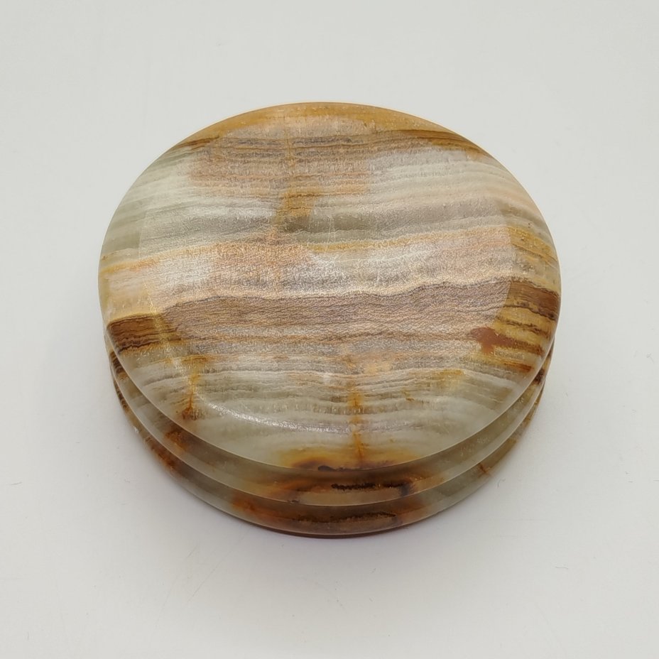 Пепельница круглой формы зеленовато-коричневого цвета, оникс, резьба