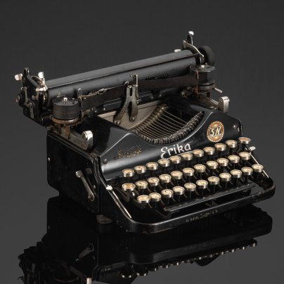 Печатная машинка "Erika 4" с кириллической клавиатурой, металл, краска, резина, Seidel & Naumann, Германия, 1920-1927 гг.