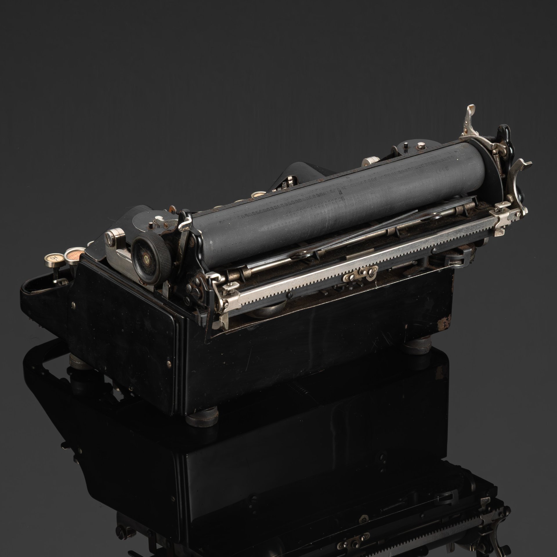 Печатная машинка "Erika 4" с кириллической клавиатурой, металл, краска, резина, Seidel & Naumann, Германия, 1920-1927 гг.