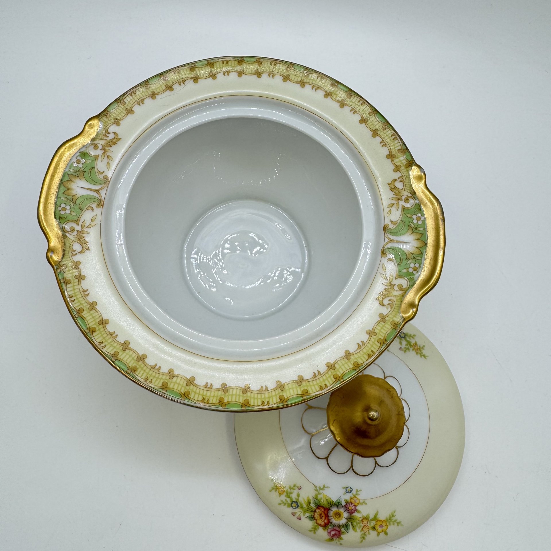 Сахарница с крышкой и цветочным декором, Empress China