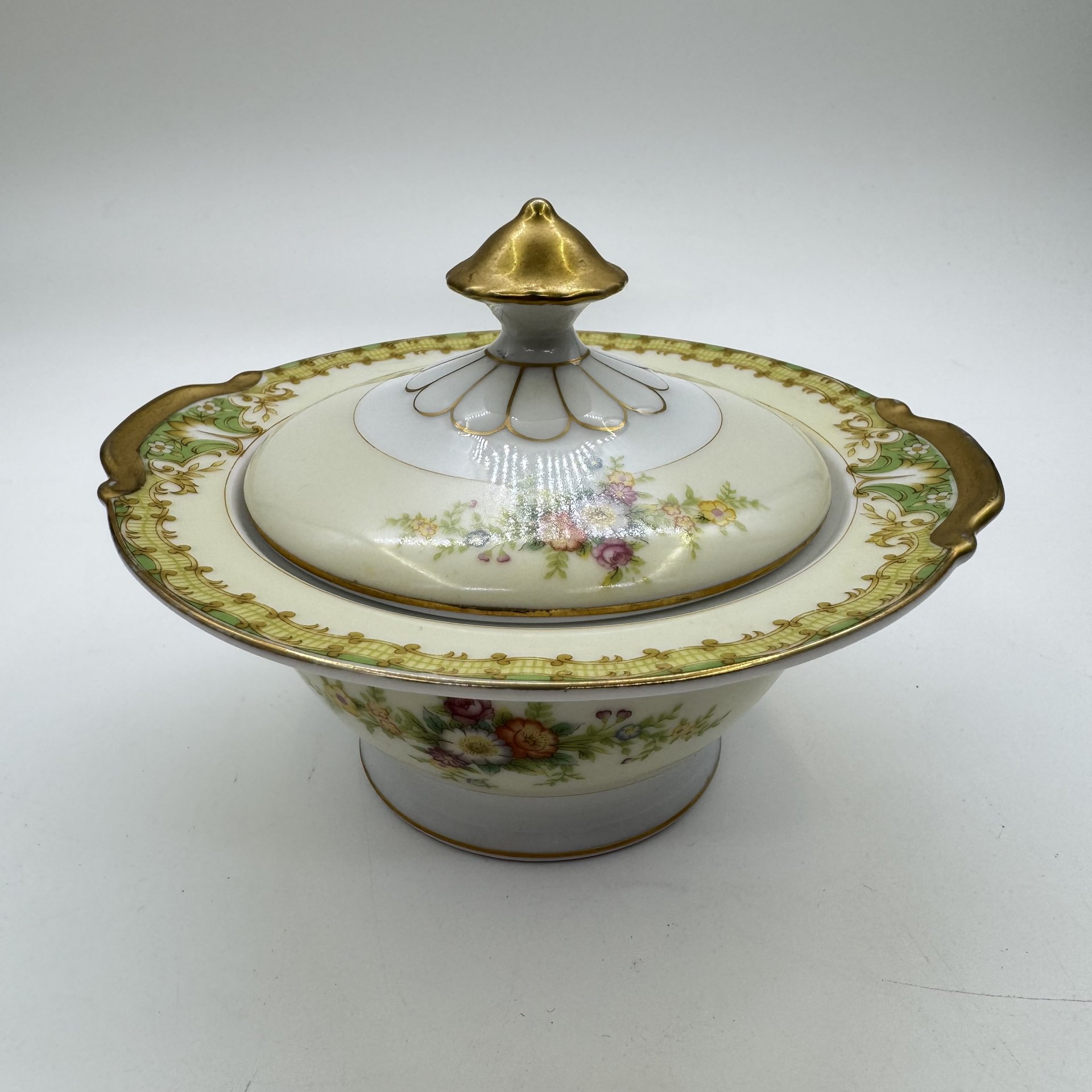 Сахарница с крышкой и цветочным декором, Empress China