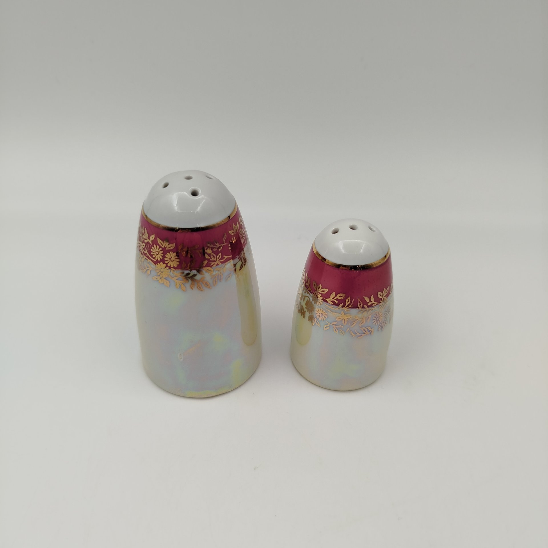 Набор для специй (перечница и солонка) из сервиза "Мадонна", фарфор, крытье, люстр, золочение, Fortuna Eisenberg, ГДР, 1960-1973 гг.