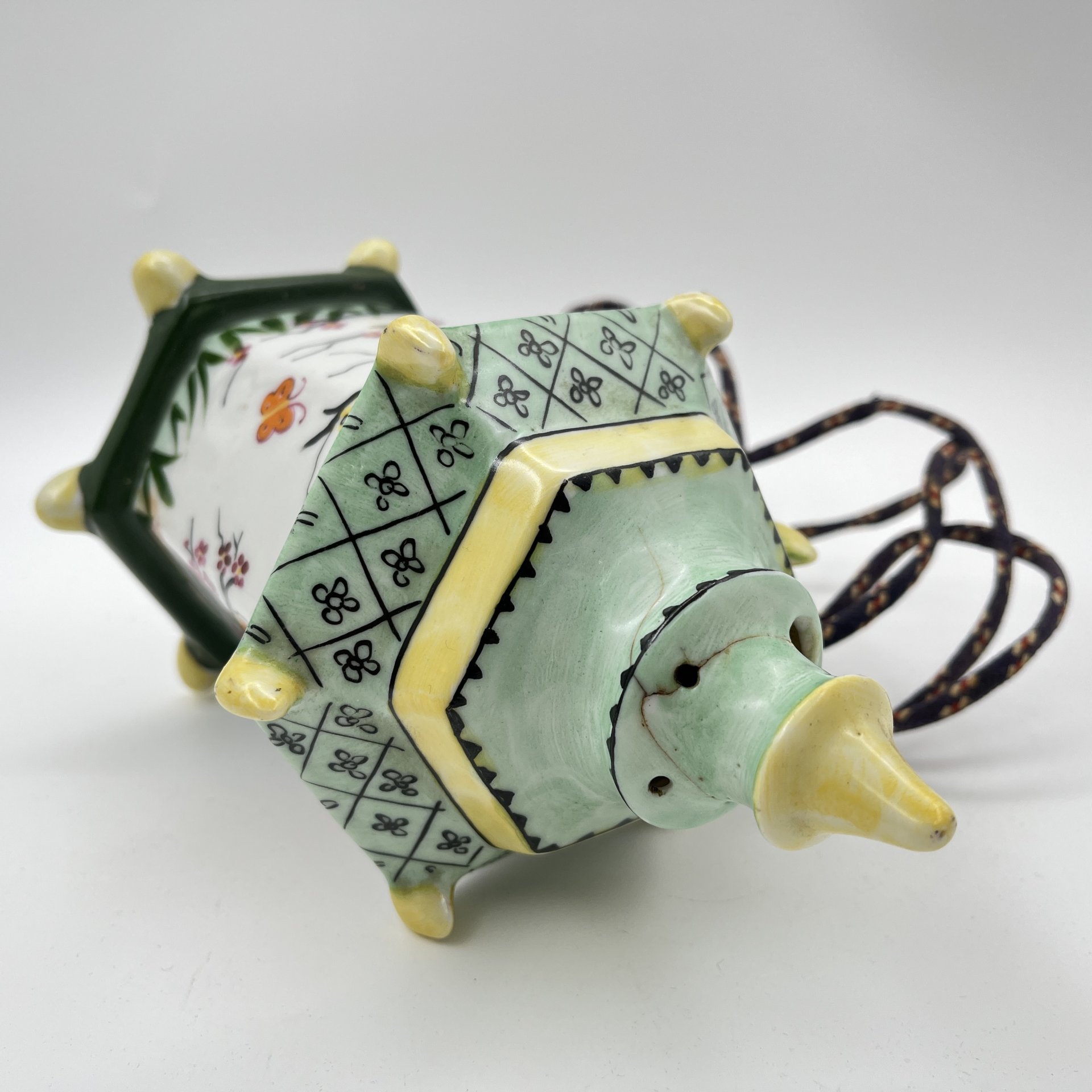 Ночник "Пагода", фарфор, роспись, металл, Ленинградский завод фарфоровых изделий (ЛЗФИ), СССР, 1956-1967 гг.