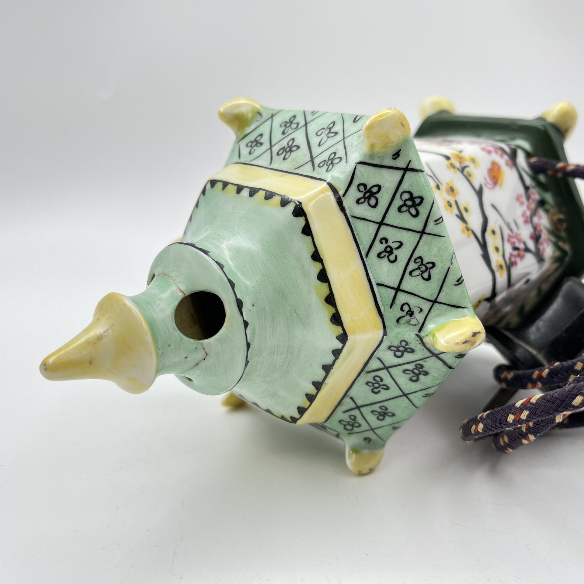 Ночник "Пагода", фарфор, роспись, металл, Ленинградский завод фарфоровых изделий (ЛЗФИ), СССР, 1956-1967 гг.