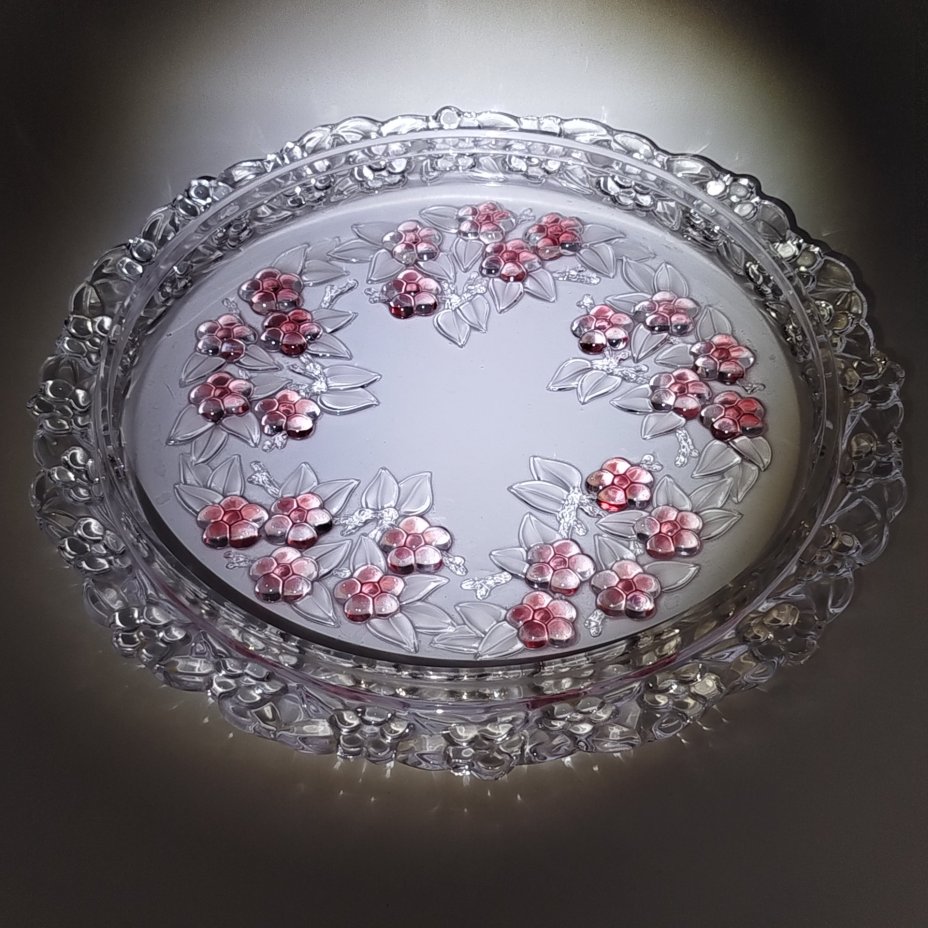 Ваза для сервировки (тортница) с рельефным декором в виде цветов, Walther Glas