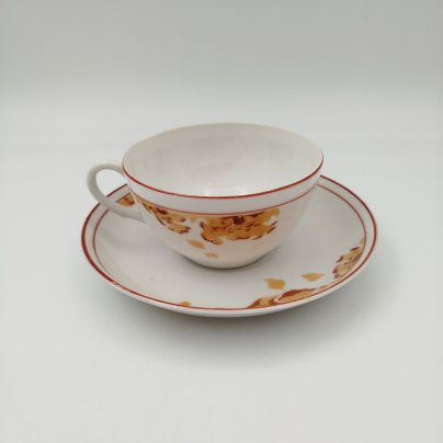 Пара чайная с цветочным декором, фарфор, печать по трафарету, обводка, золочение, Дмитровский фарфоровый завод (ДФЗ Вербилки), СССР, 1946-1950 гг.