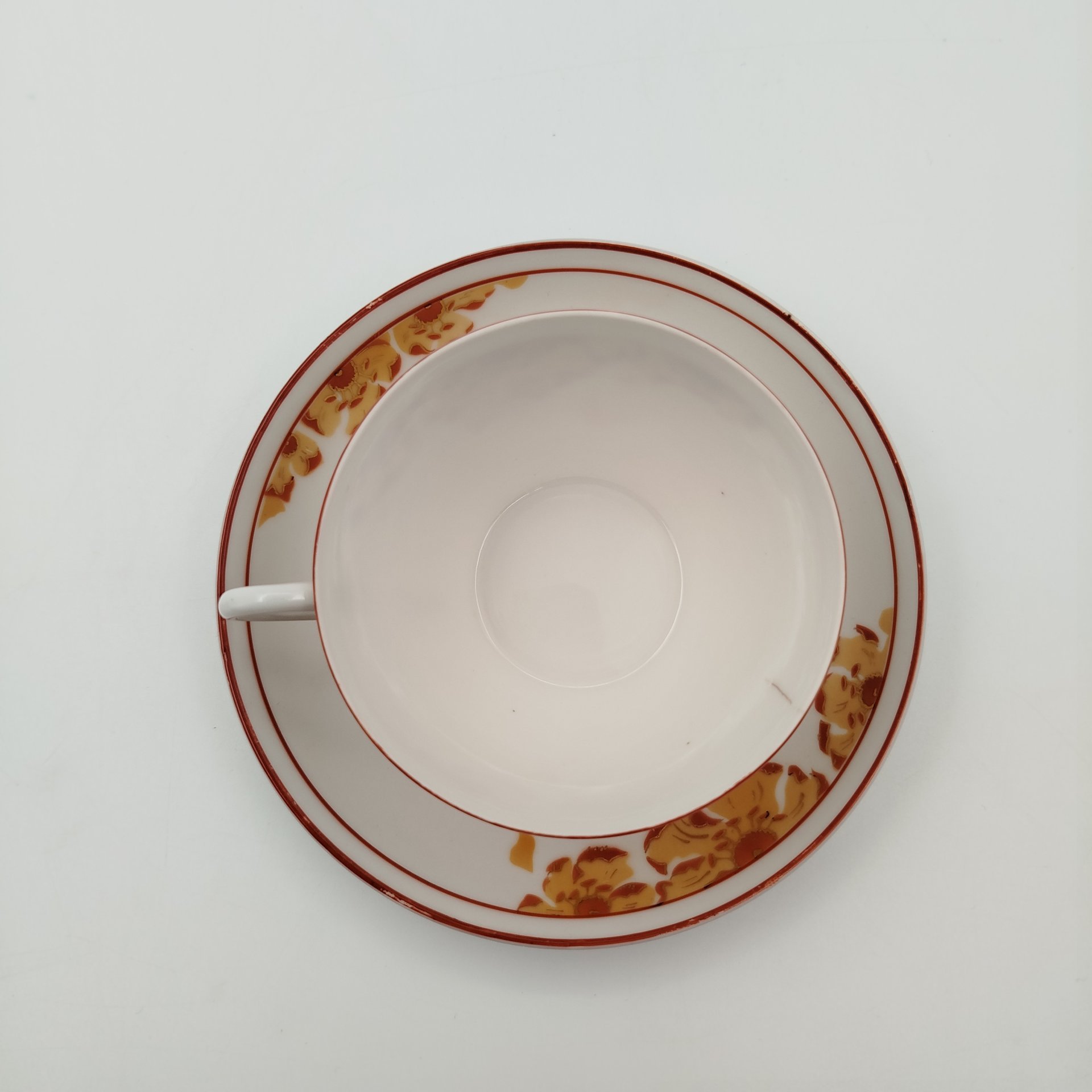 Пара чайная с цветочным декором, фарфор, печать по трафарету, обводка, золочение, Дмитровский фарфоровый завод (ДФЗ Вербилки), СССР, 1946-1950 гг.