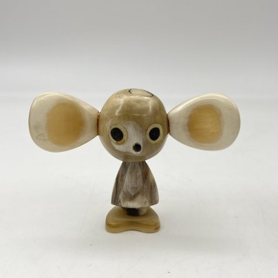 Статуэтка "Чебурашка", рог, резьба