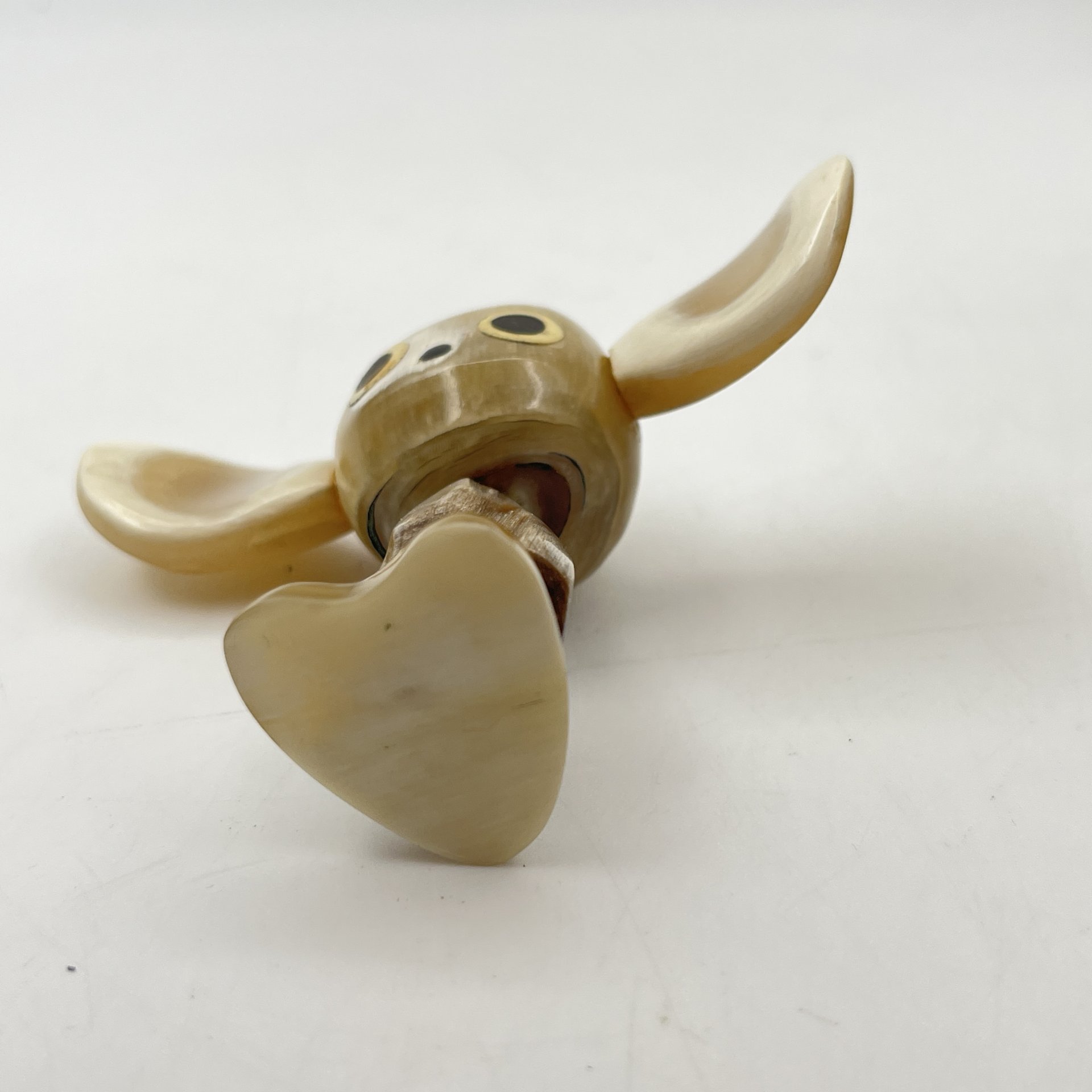 Статуэтка "Чебурашка", рог, резьба