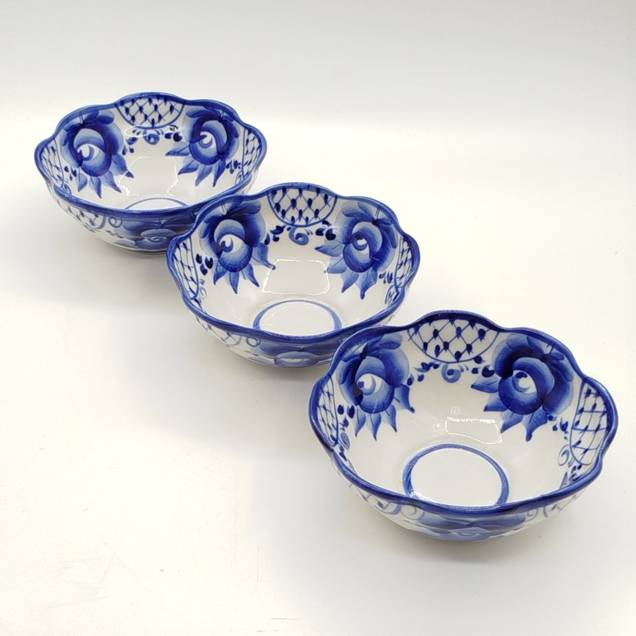 Набор из 3-х миниатюрных салатников с цветочным декором, Гжель