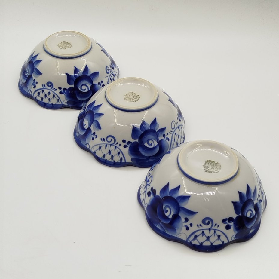 Набор из 3-х миниатюрных салатников с цветочным декором, Гжель