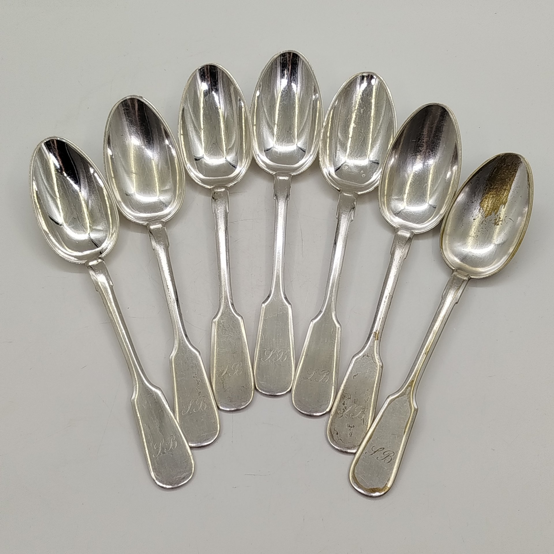Набор из семи столовых ложек с инициалами "Y.B." на черенках, металл, серебрение, Fraget (Фабрика серебряных и плакированных изделий Иосифа Фраже), Царство Польское, 1870-1900 гг.