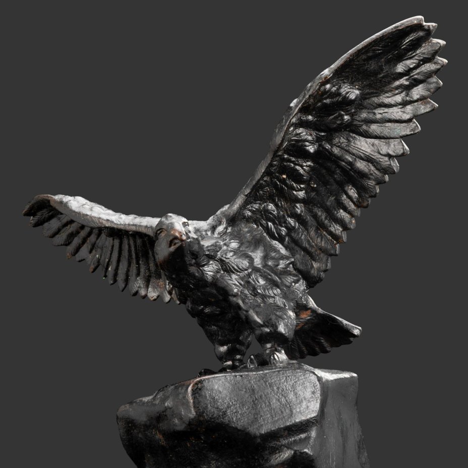 Скульптура "Орел на скале", по модели XIX века
