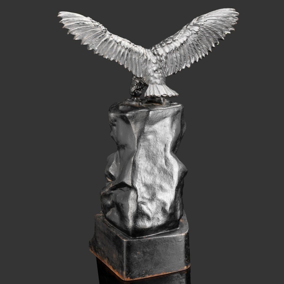 Скульптура "Орел на скале", по модели XIX века