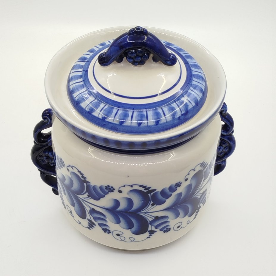 Сахарница (ёмкость для хранения сыпучих продуктов) с фигурными ручками, украшенная растительным декором, Гжель