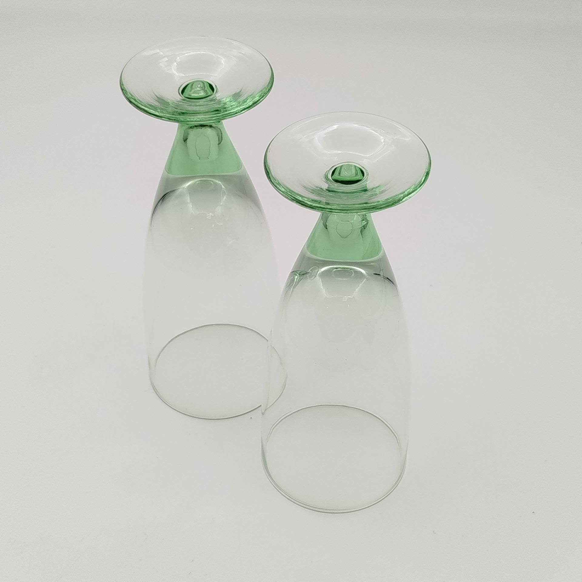 Бокалы зеленого оттенка для ликера на 2 персоны, стекло, СССР, 1970-1990 гг.